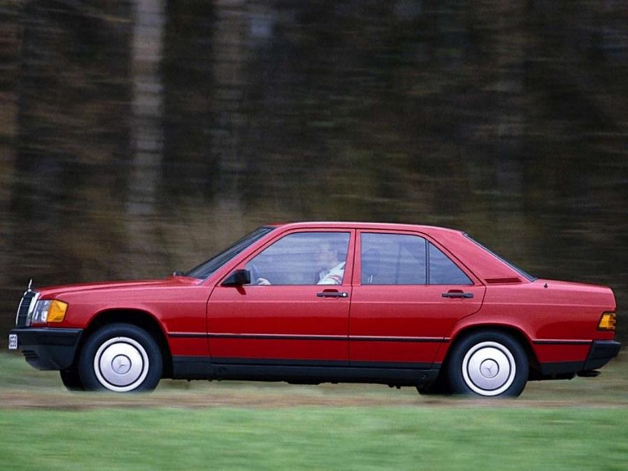  Mercedes-Benz 190 1982 года  (фото 13 из 16)
